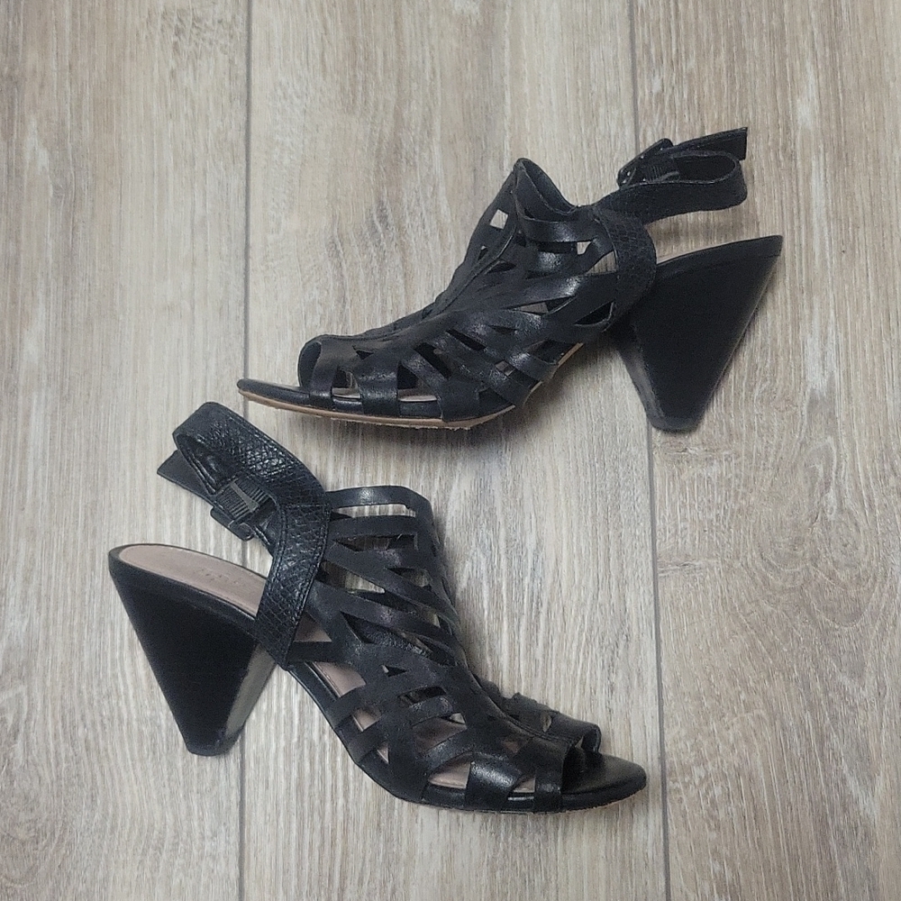 Vince Camuto Black Leather Heels with Laser Cutouts Size 8